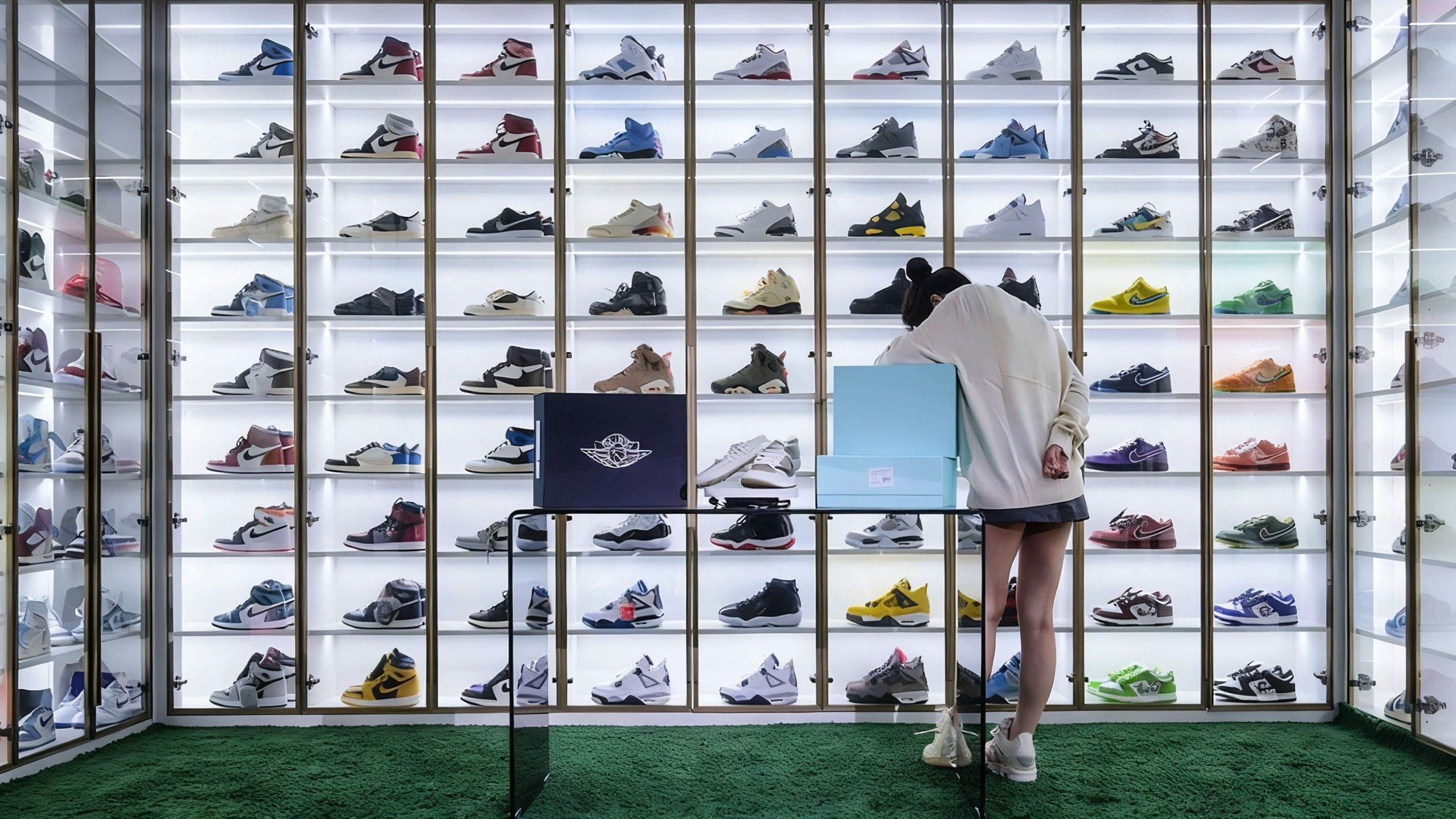 ne sneakers